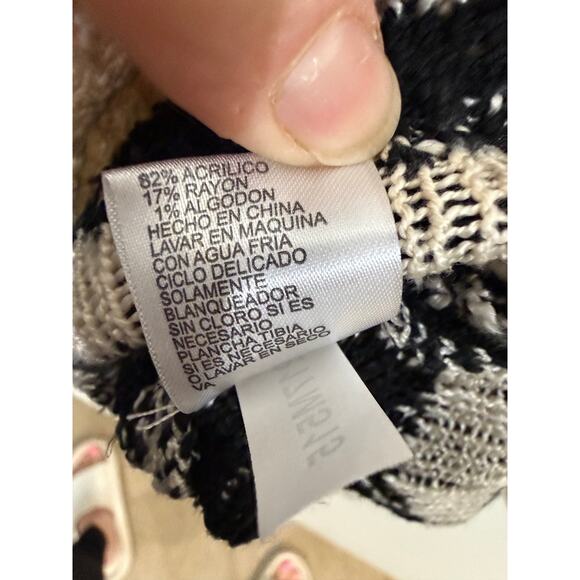 Cremiux Bree KnitTunic Knit Sweater in Holiday Glam Size Large - Picture 4 of 6